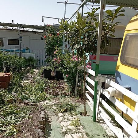 Caravanas Y Habitaciones Para Relajarse Sax Esterno foto