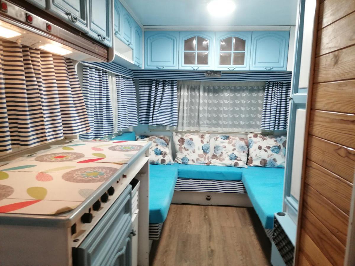 Caravanas Y Habitaciones Para Relajarse Sax Esterno foto