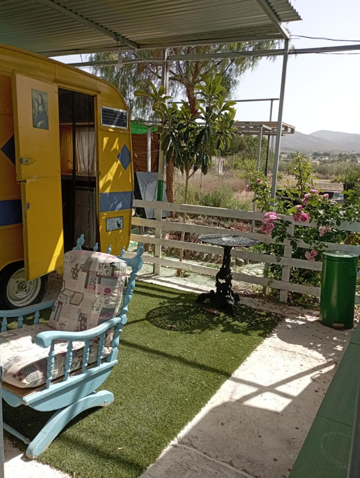 Caravanas Y Habitaciones Para Relajarse Sax Esterno foto